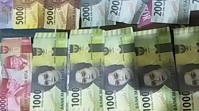 Uang Palsu Lolos Pemeriksaan Setor Tunai di Bank, Kok Bisa?